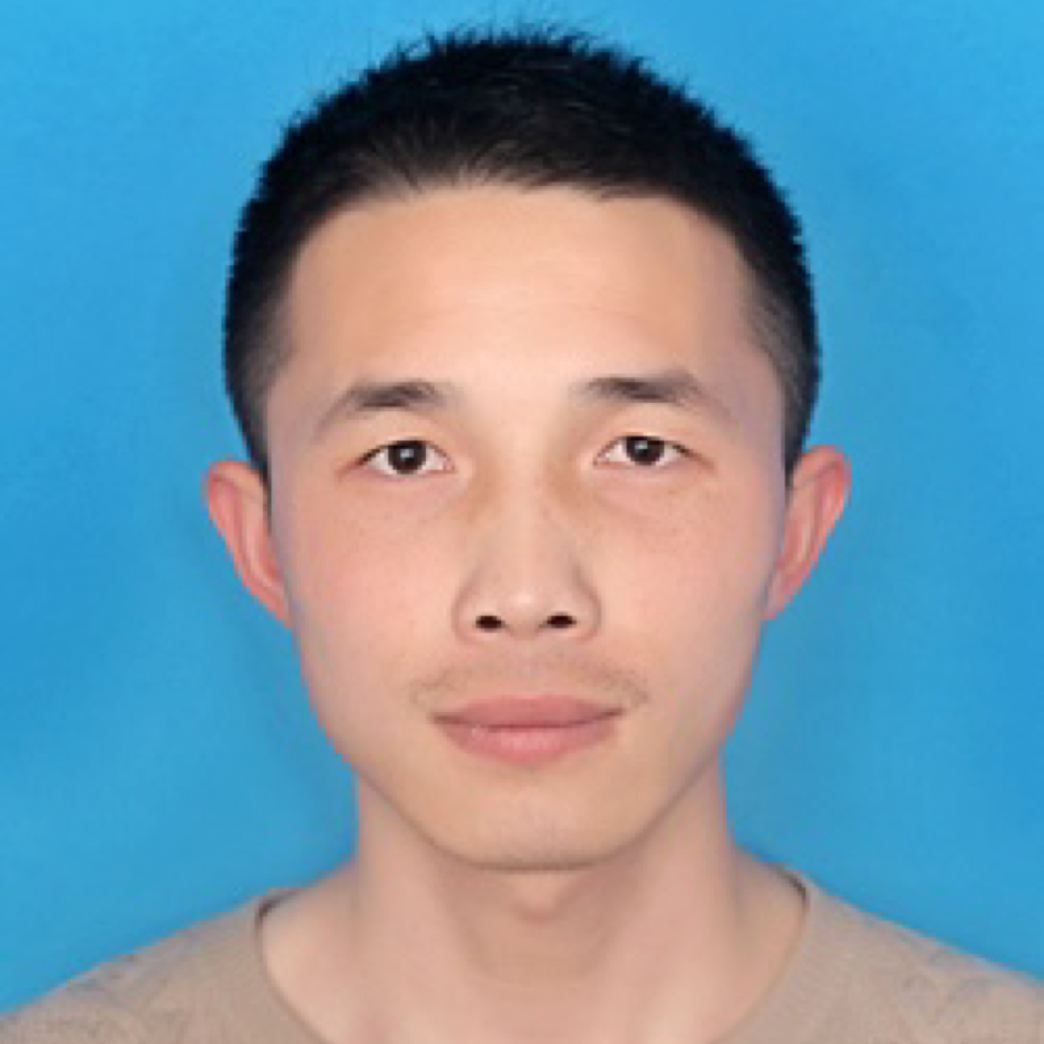 白明明的照片
