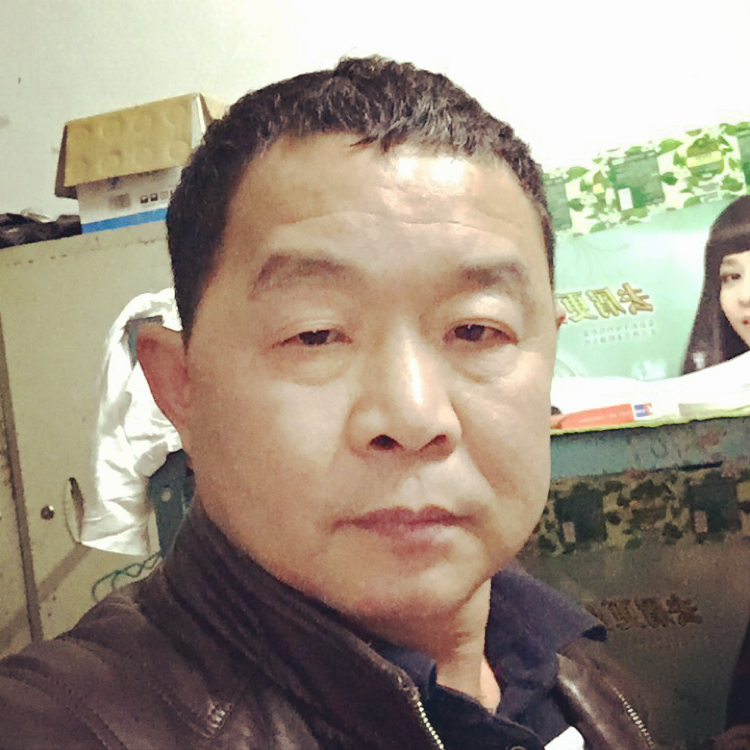 爱听歌方魔镜的照片