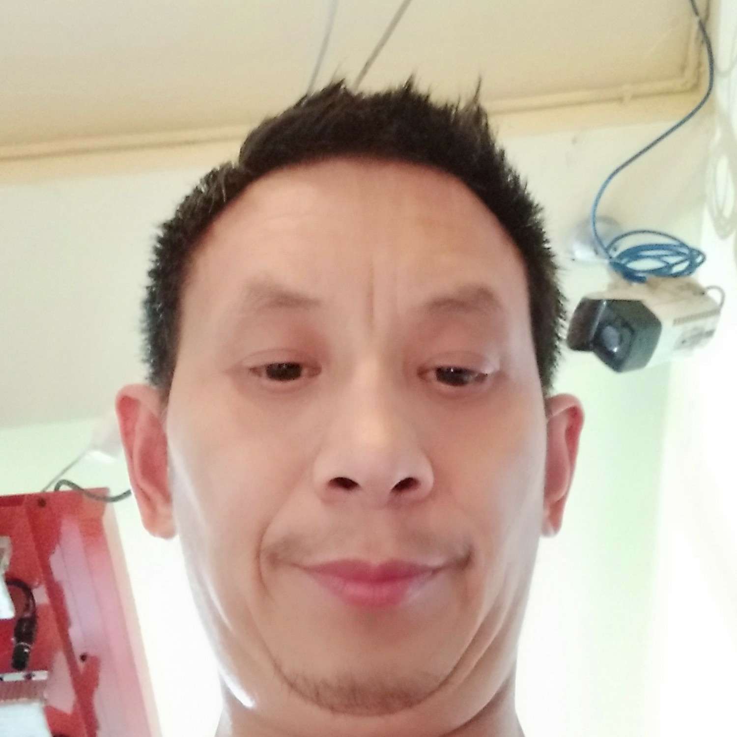 衬衫那爱撒娇的照片