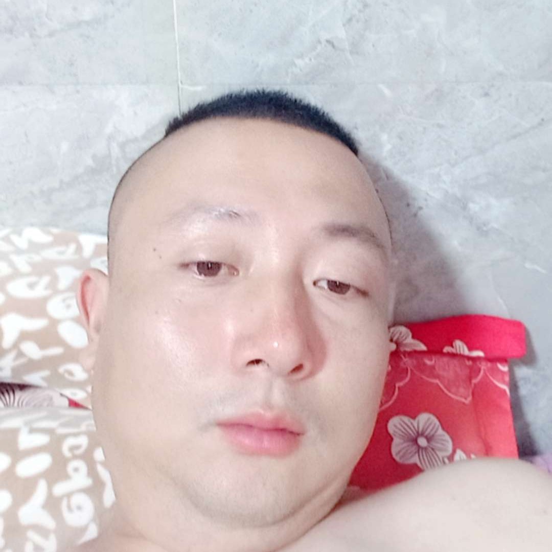 文静浅吻日记本的照片