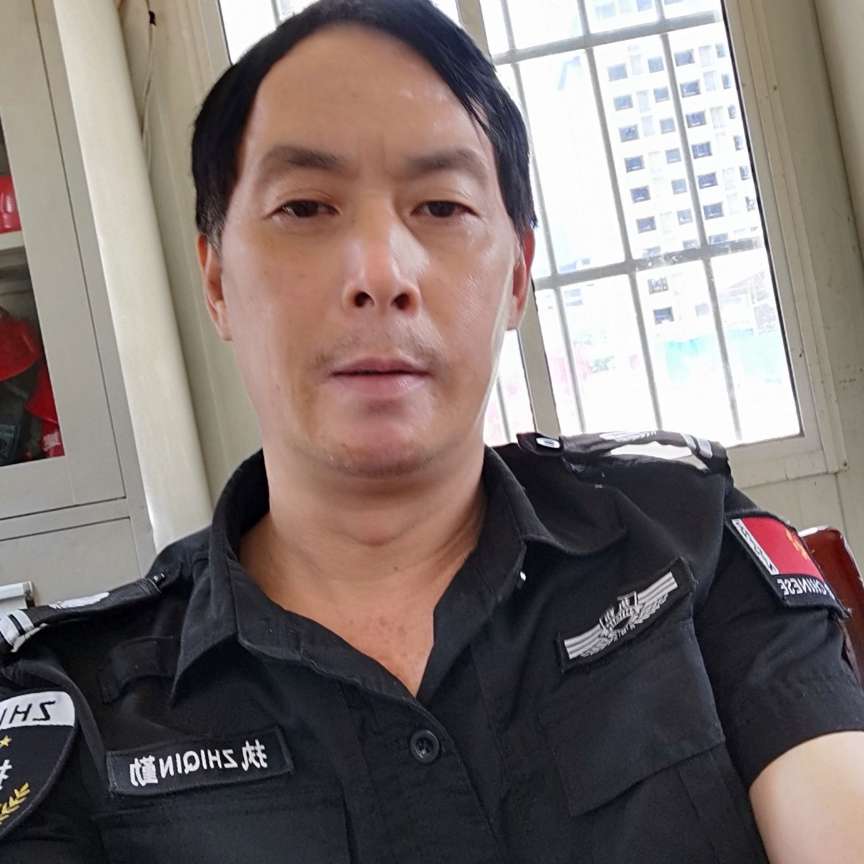 菠萝欣慰军哥的照片