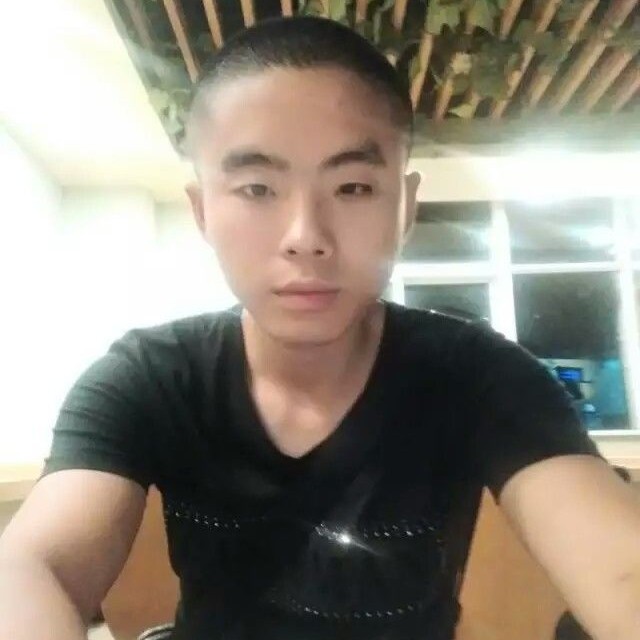 勇g高姿态的照片