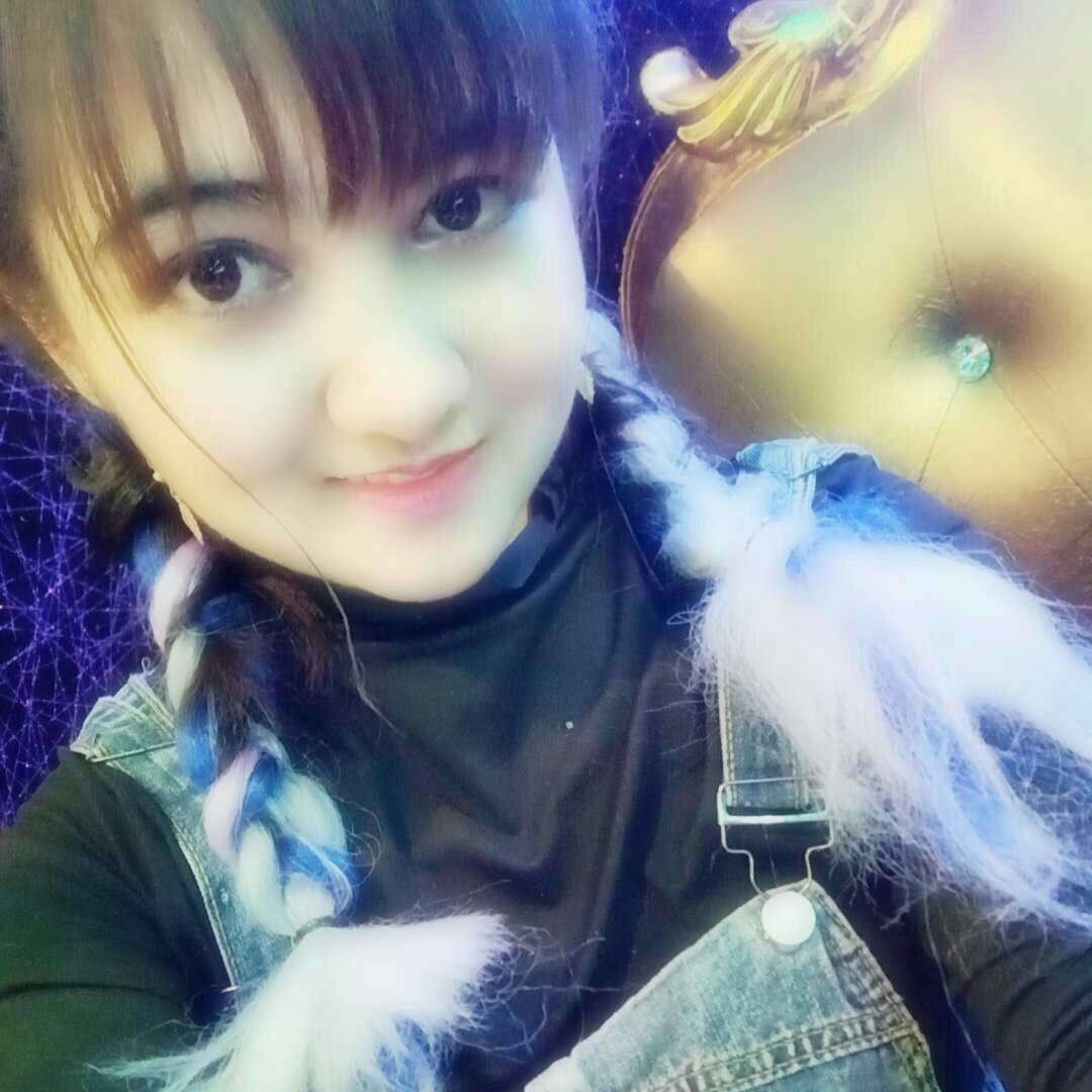 圆圆的月的照片