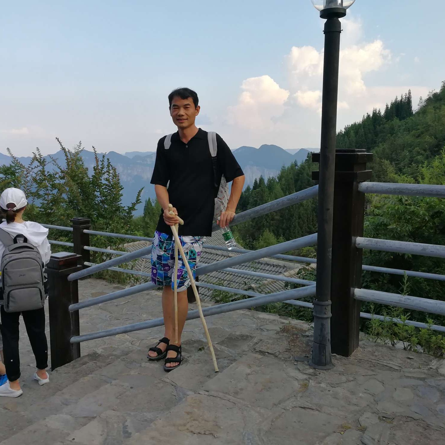 季节愿陌上的照片