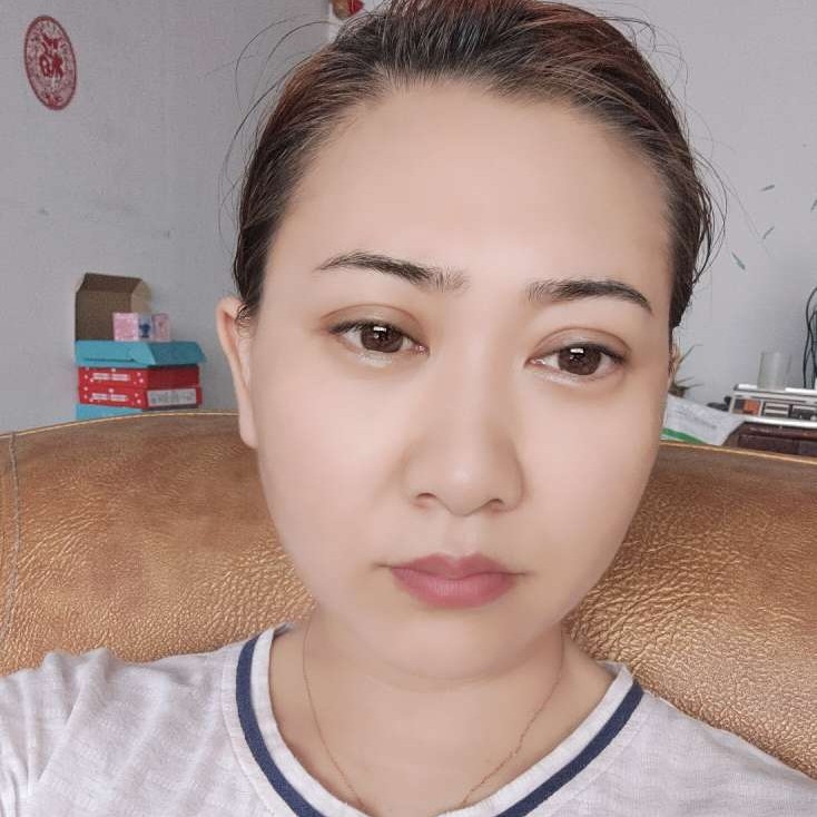 羊笑纯真的照片