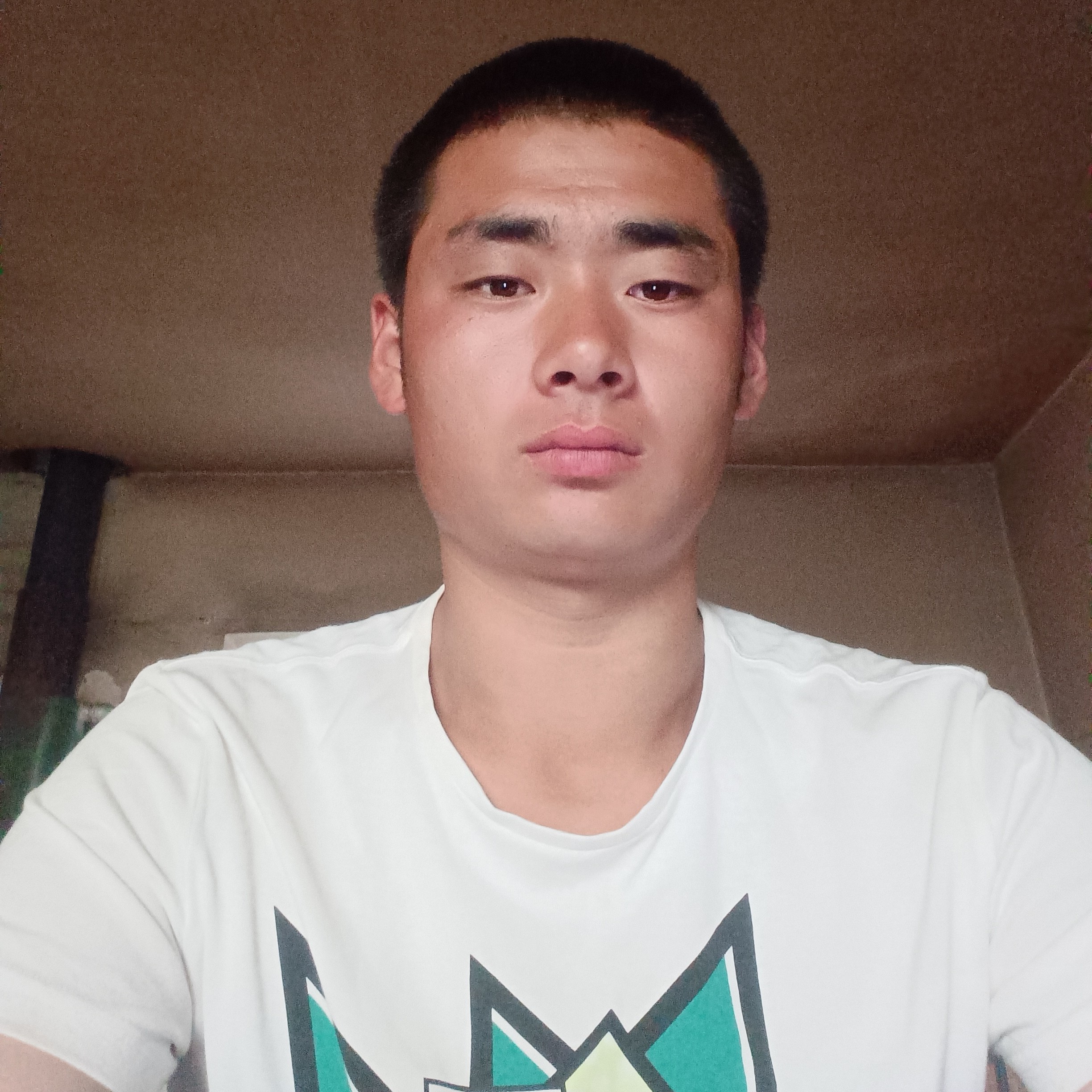 包容泪了水影的照片