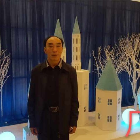 含糊爱恋路人的照片