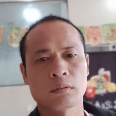 李昌亮的照片