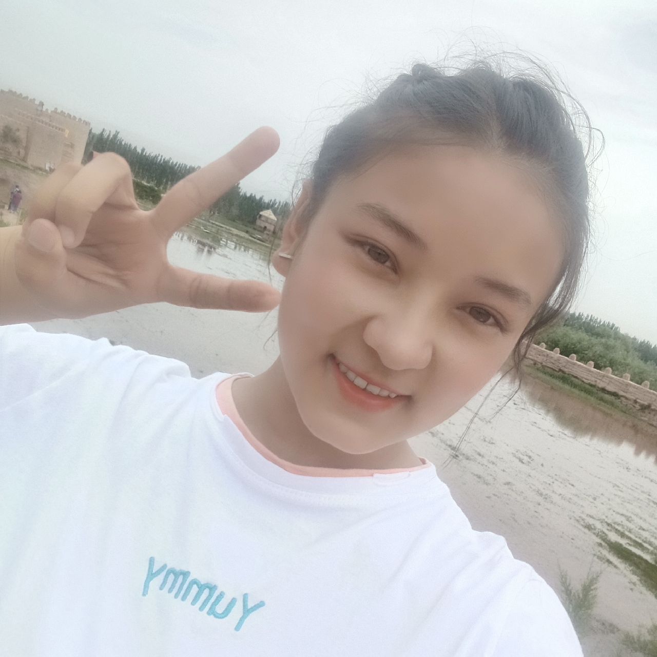 草莓漫步温暖的照片