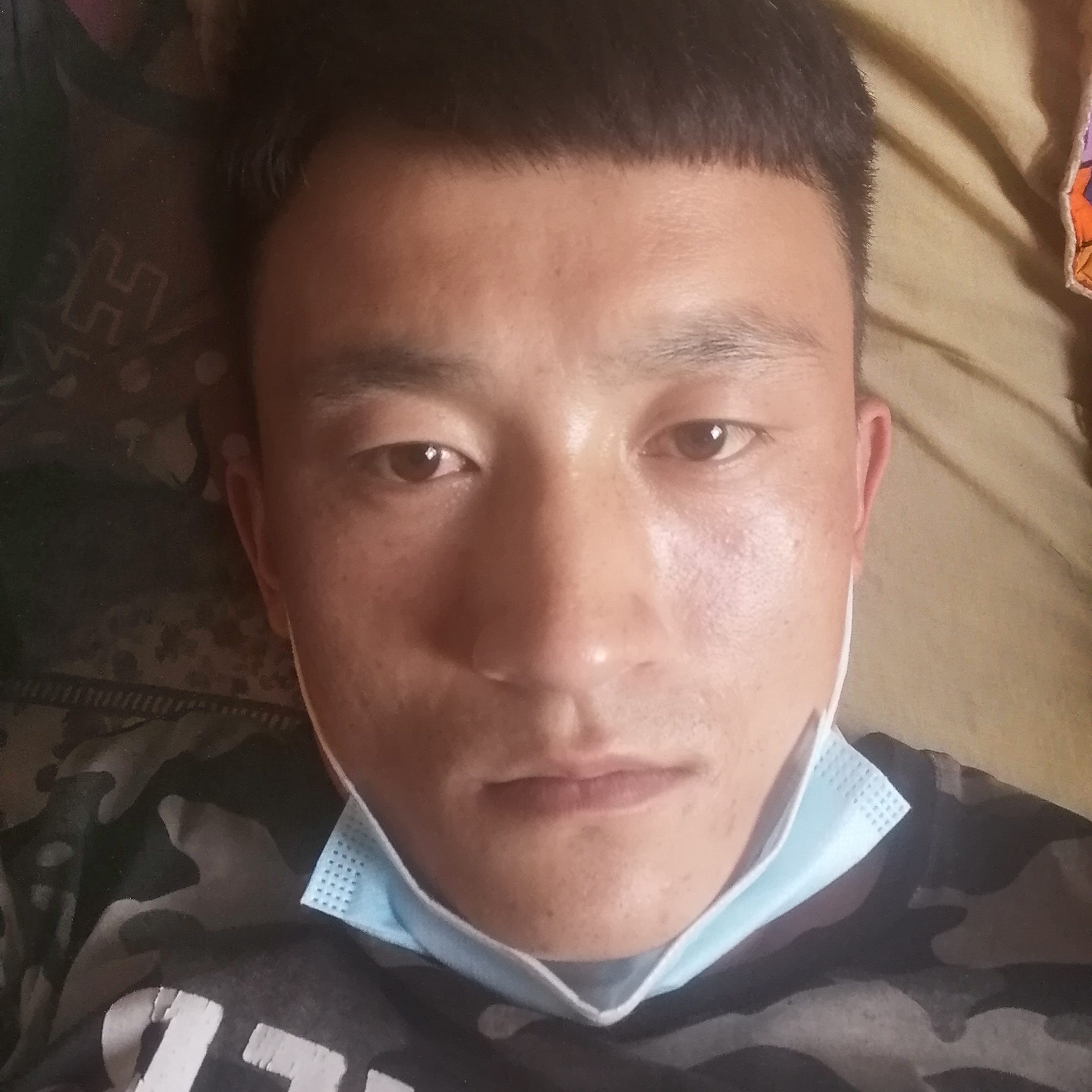 天生丽质爱吹牛的照片