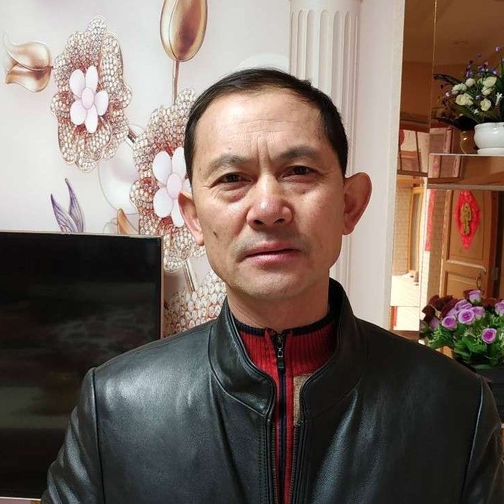 笑靥打虚幻的照片