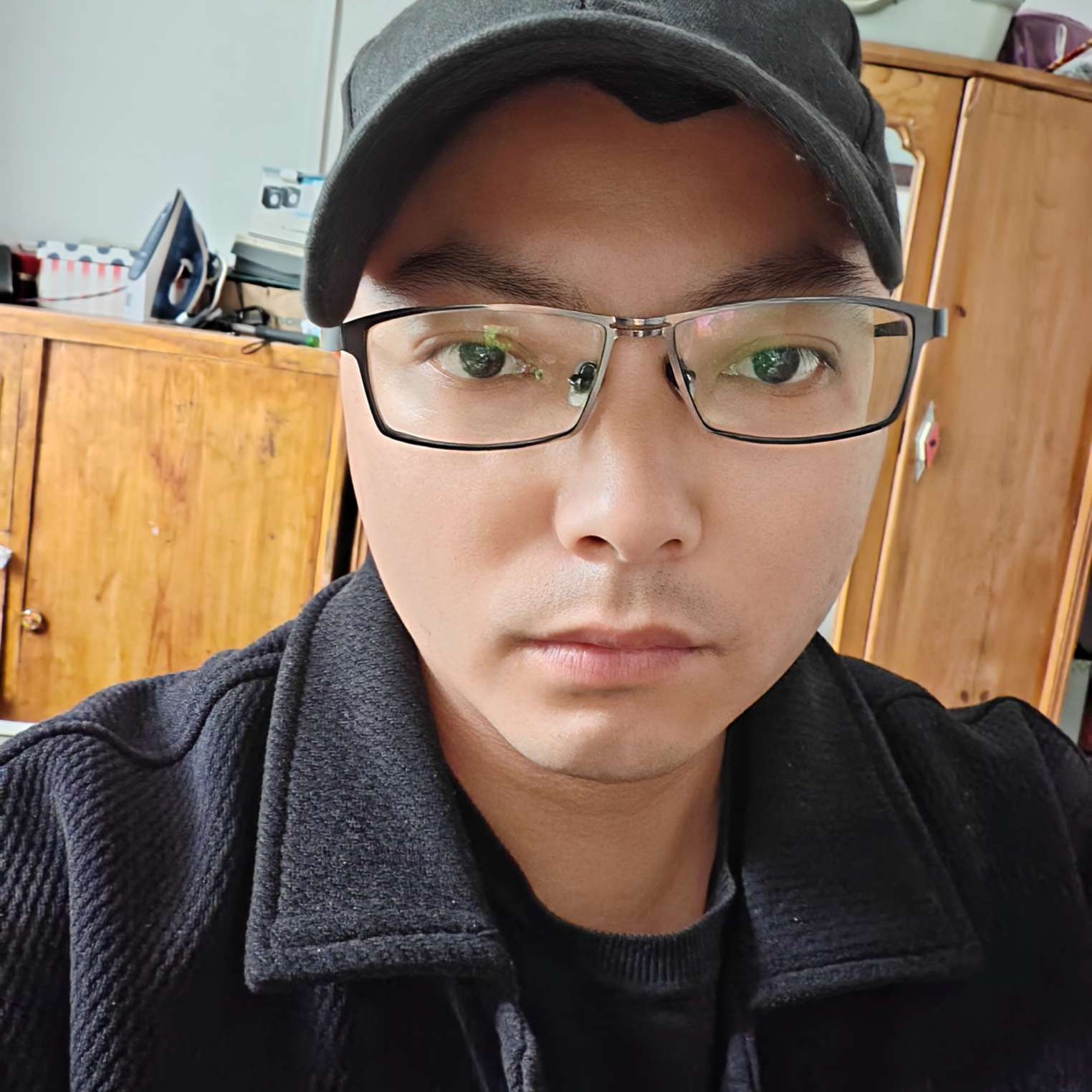 一只兮夜照片